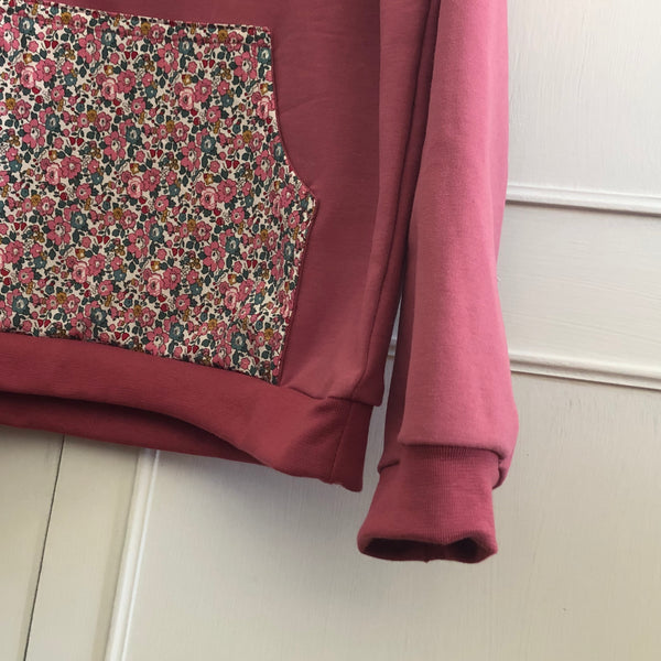 FELPA Tasca e Cappuccio